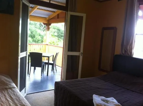 **  Yandina Hotel Austrálie